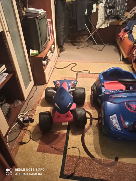 Vând Masinita și Atv electric Spiderman