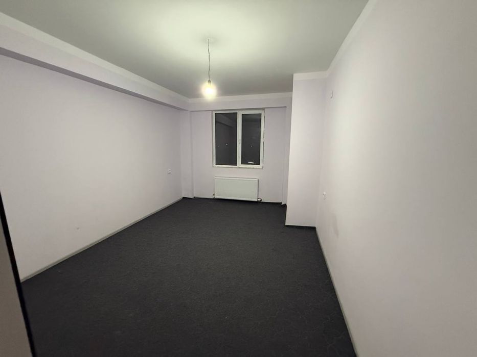 Кредитли 2 хонали квартира тезда сотилади