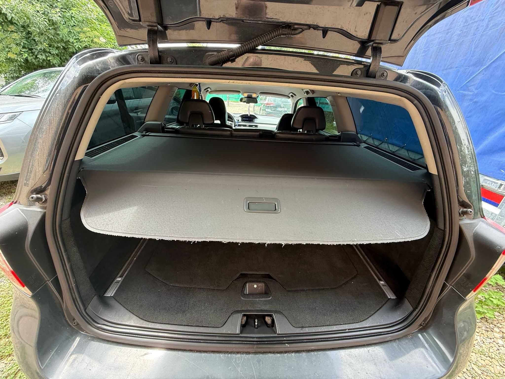 De vanzare VOLVO V 70