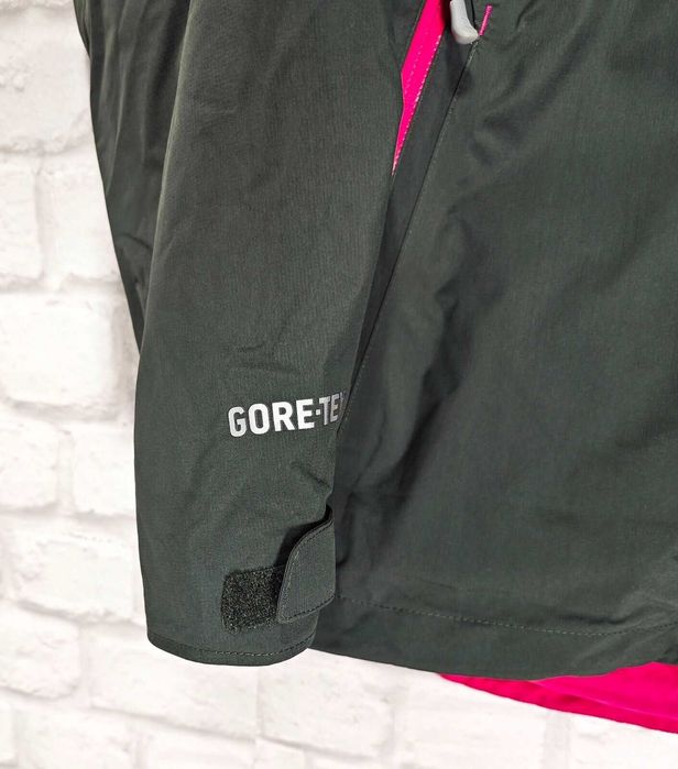 Berghaus Gore Tex  Оригинално дамско водоустойчиво яке размер UK14 / L