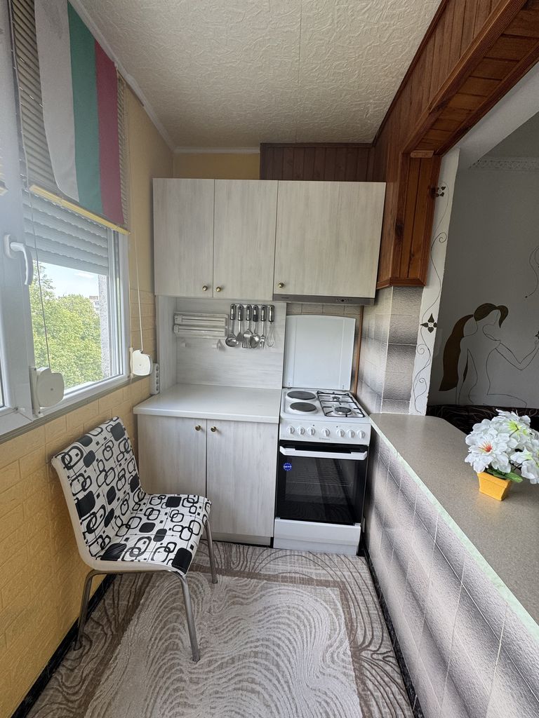 Дава се под наем Двустаен апартамент в Казанлък - 64 кв.м за 244.8 € - Снимка #1