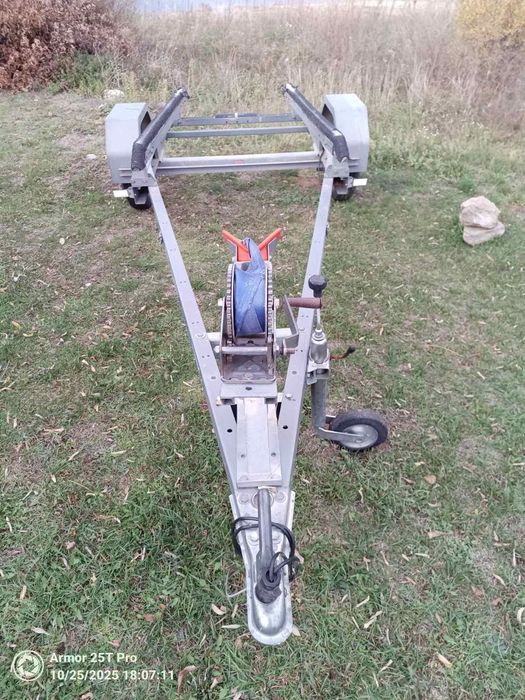 Регистриран колесар за лодка