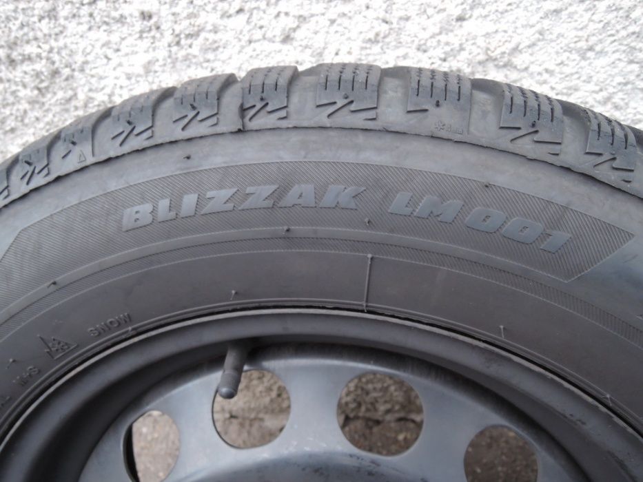 Roti jante cu anvelope Bridgestone de iarna 215/60R16