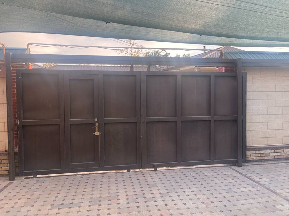 Продаются железные ворота раздвижные 6 метровые с высотой 3 метров зво