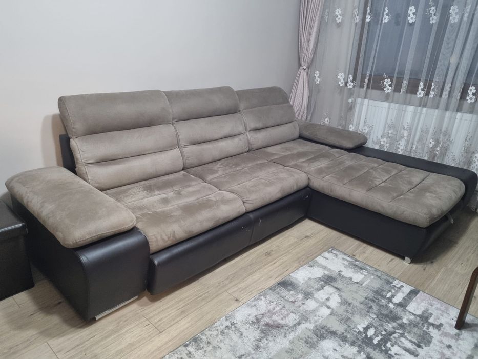 Canapea cu defecte estetice