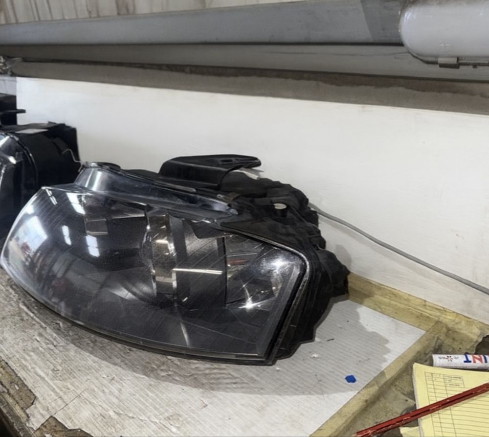 Комплект фарове биксенон Audi A3 8p А3 8п bixenon xenon
