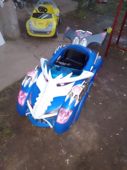 Mașinuțe electrice funcționale 400 lei amândouă