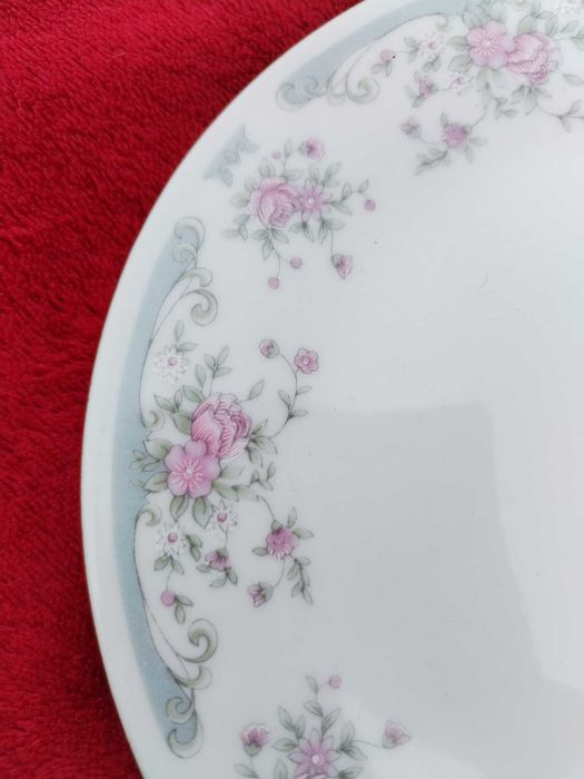 Порцеланов сервиз за чай и кафе