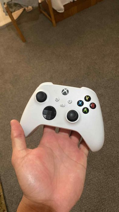 Xbox Series S + 2 controlere + 2 jocuri