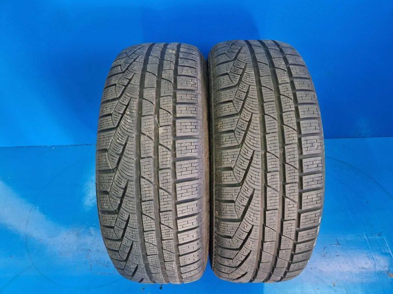 2 Pirelli R18 225/50 Anvelope de iarnă DOT1618