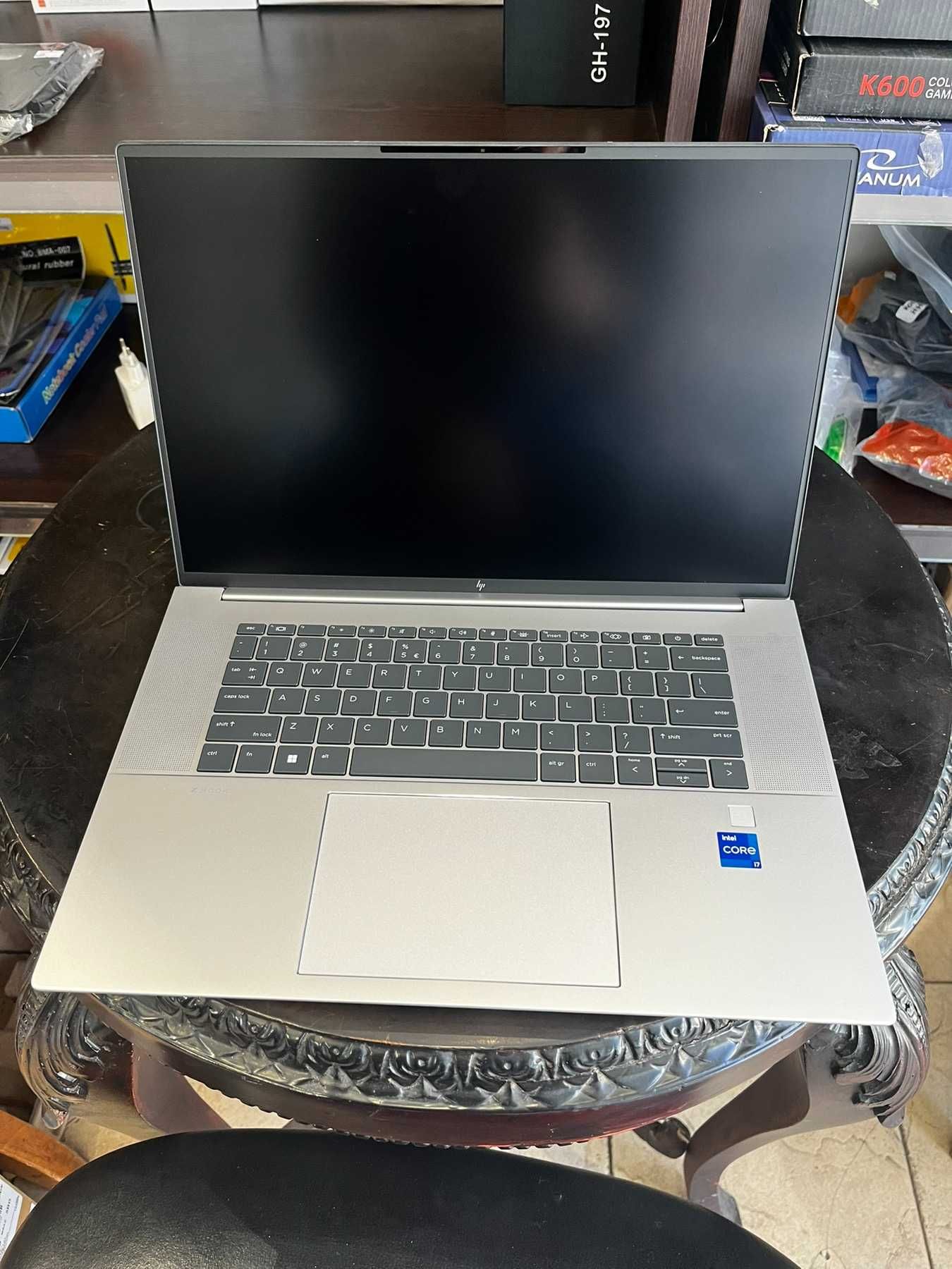HP ZBook Studio G10 Core i7 13700H, 64GB DDR5, 1TB SSD, NVIDIA RTX4070