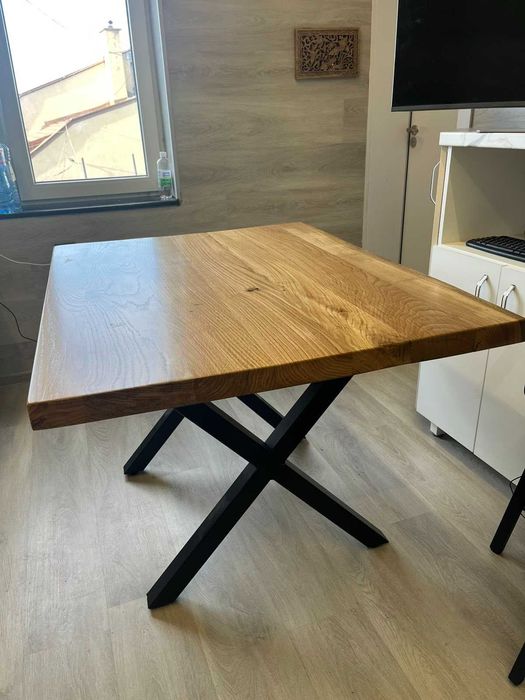 Най-високо качество масивна маса от естествен дъб с метални крака!