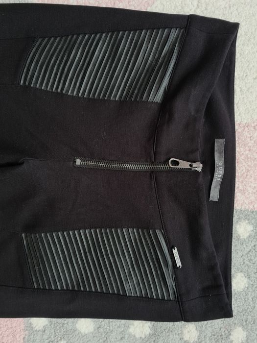 Pantaloni Guess Marime S dama