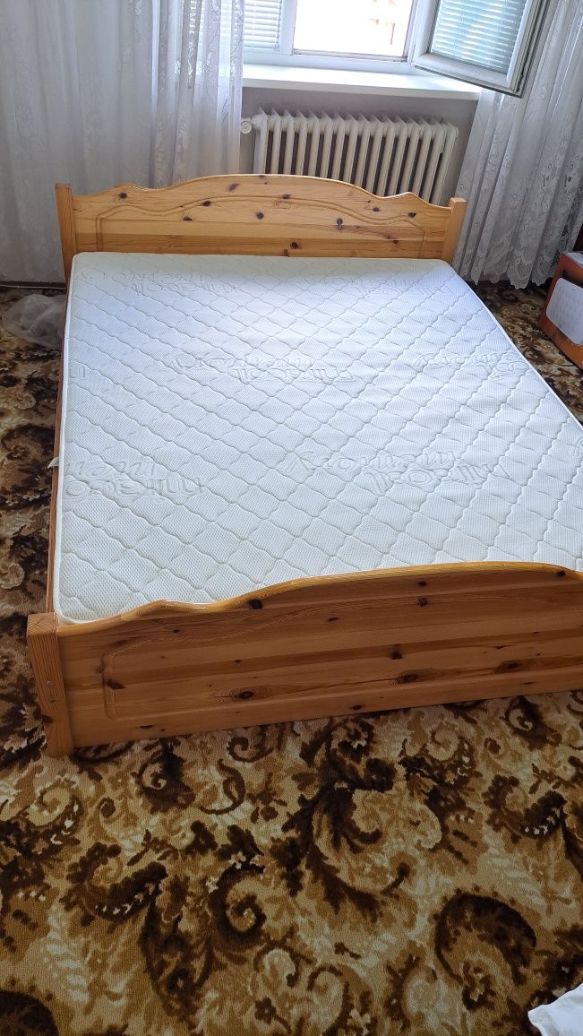 Спалня с Матрак 160 / 200