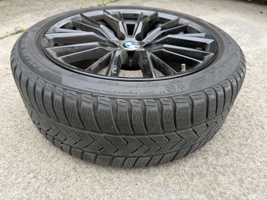 Гуми Зимни Pirelli Sottozero 3 Winter DOT 2121 225/45/18 RunFlat BMW
