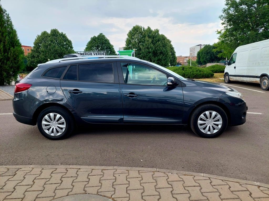 7Renault Megane 1.5 dci Euro 5 An 2011 import Germania
