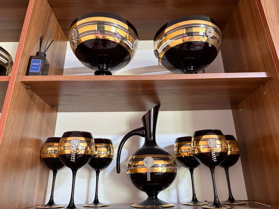 Багема идишларини сотаман