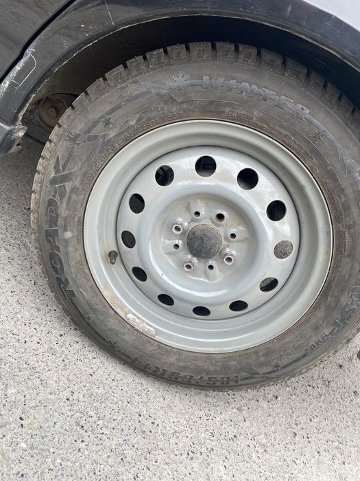 Резина зимняя. Шипованая RoadX