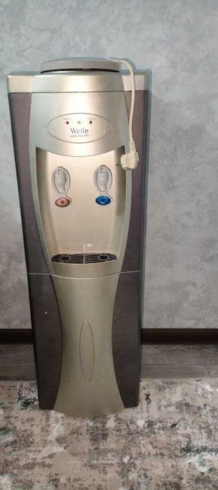 Кулер для воды  Б/У