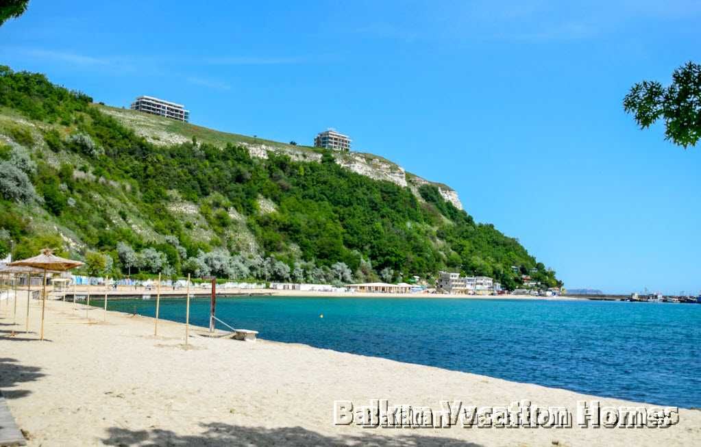 Продава се Тристаен апартамент в Каварна - 103 кв.м за 748 €/кв.м - Снимка #16