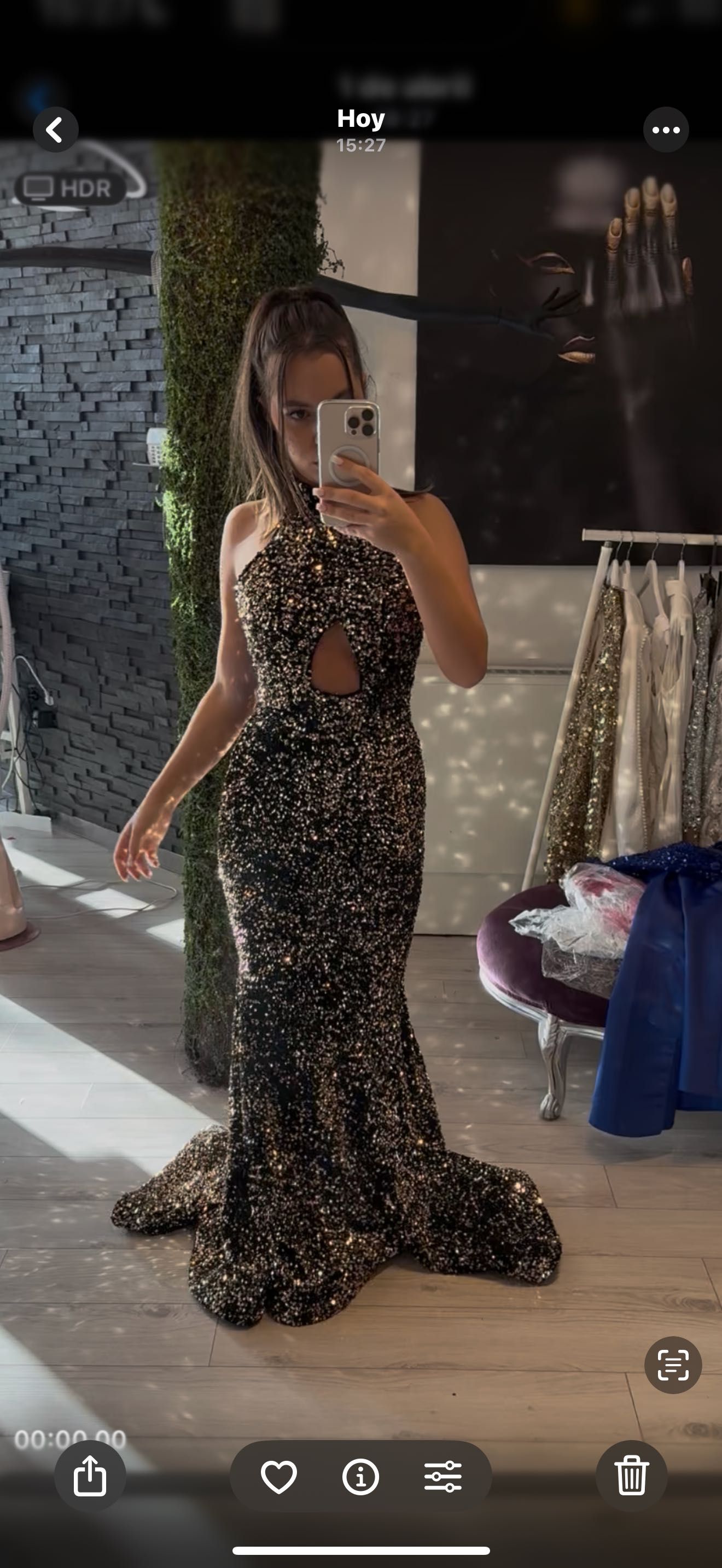 rochie auriu de eveniment cu paiete