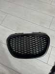 Grila Seat Leon negru lucios