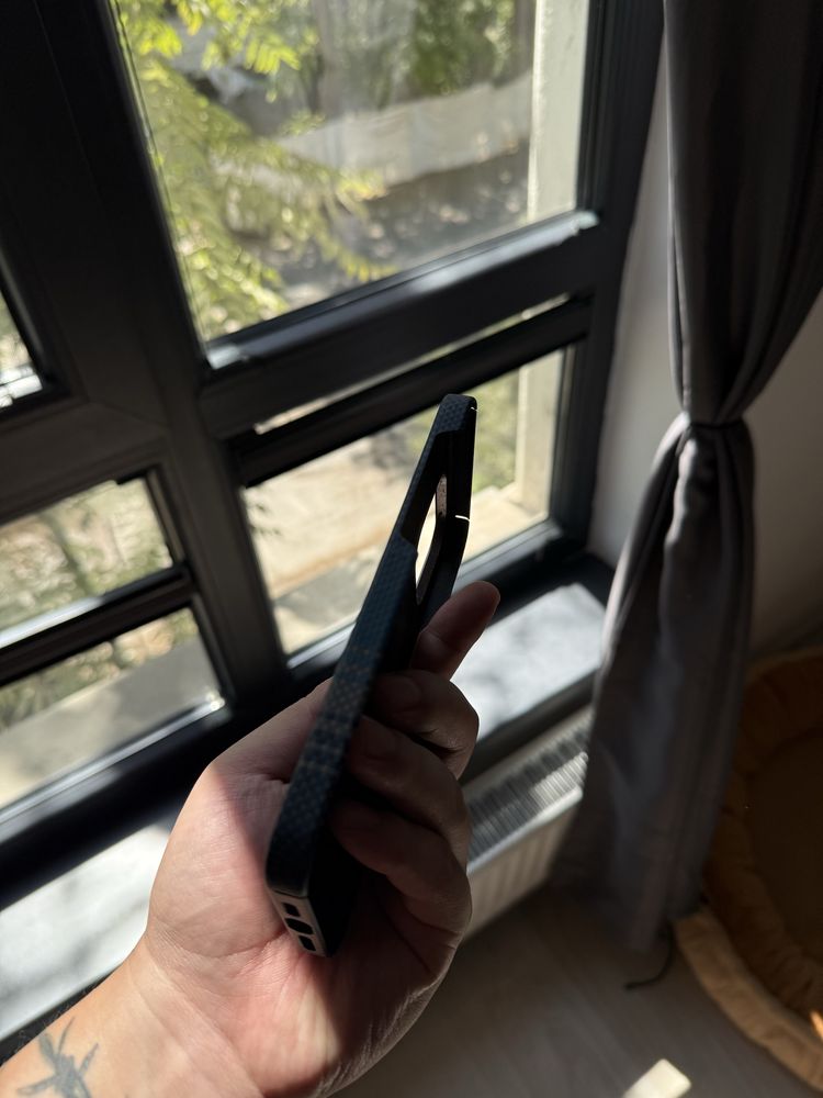 Продам кейсы на iPhone 15 Pro Max