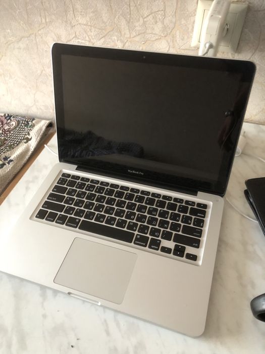 Macbook pro. Макбук про.