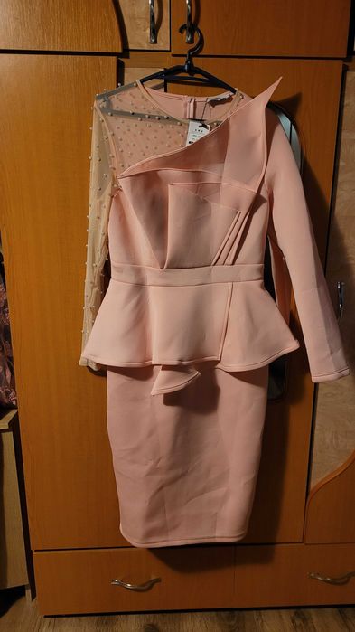 Rochie nouă de ocazie cu mărgele