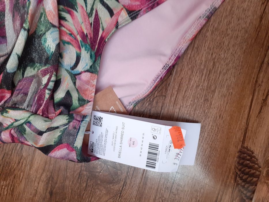 Penti costum de baie