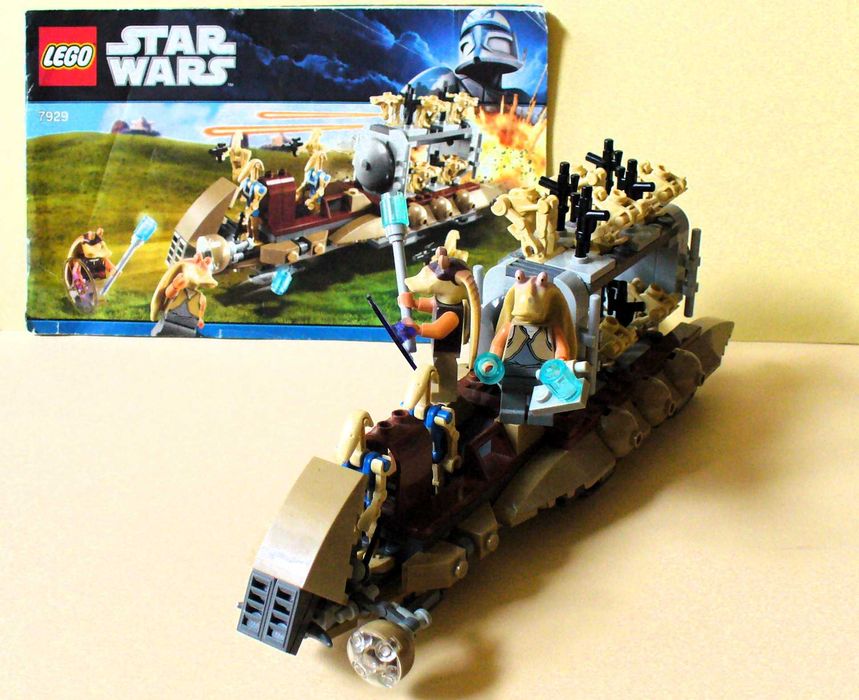 LEGO® Star WarsTM 7929-Битката за Набу  и 9496-Пустинен скиф