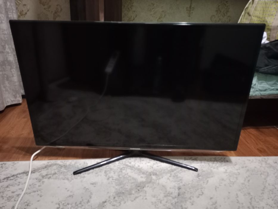 Телевизор Samsung UE40ES6100W