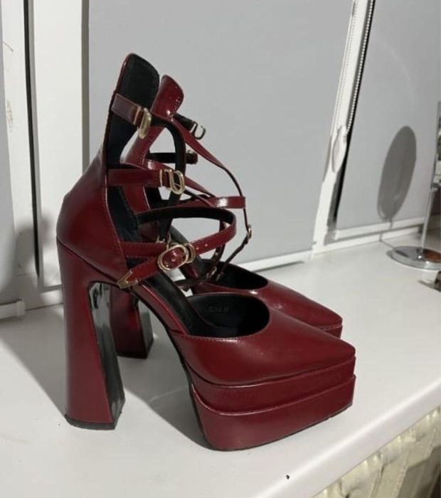 Туфли размер 37 Versace