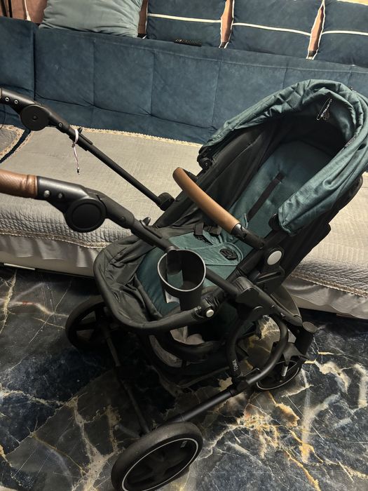 Продам Коляску срочно