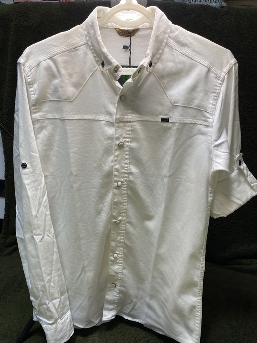 Мужская рубашка на кнопках