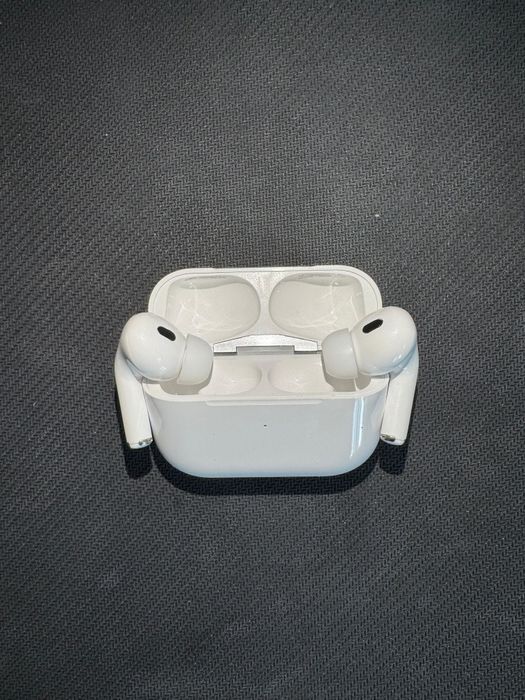 AirPods Pro 2 cu ANC