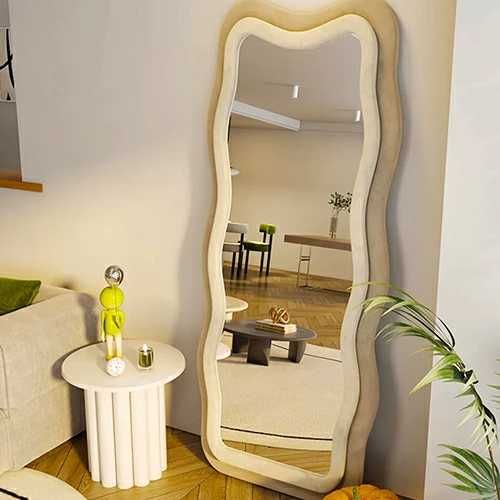 Напольное зеркало  волнистую (изогнутую) раму