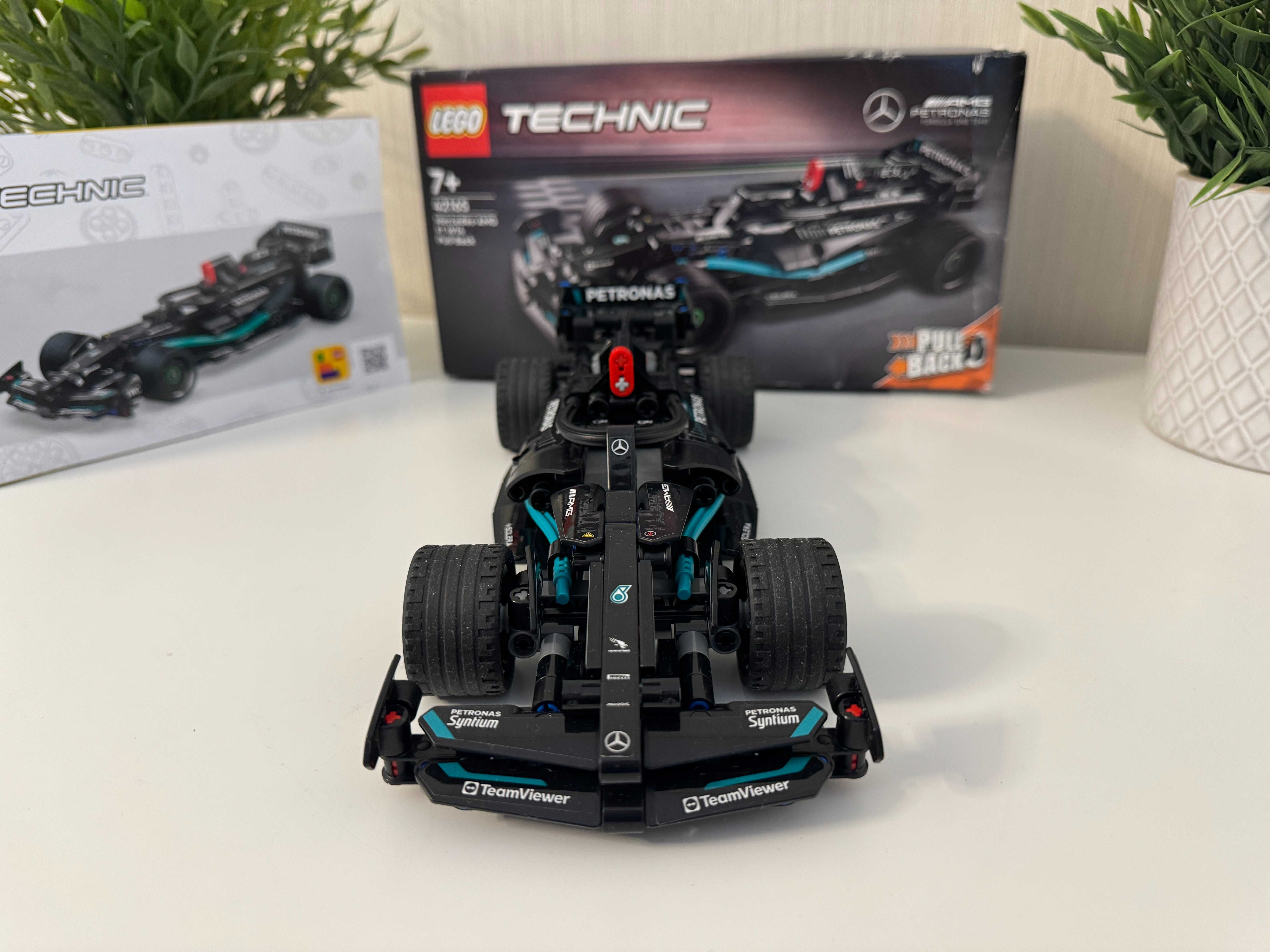 LEGO Technic - Mercedes-AMG F1 W14 E Performance 42165, 240 piese