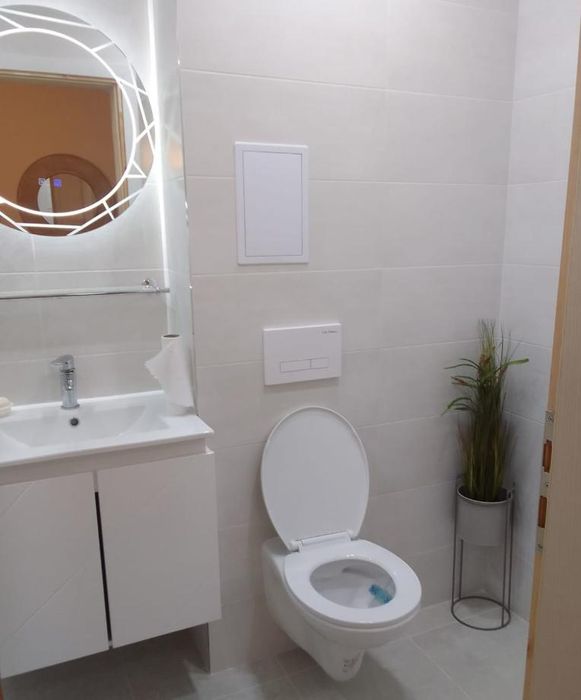 Дава се под наем Двустаен апартамент в Пловдив, Център - 76 кв.м за 572 € - Снимка #4