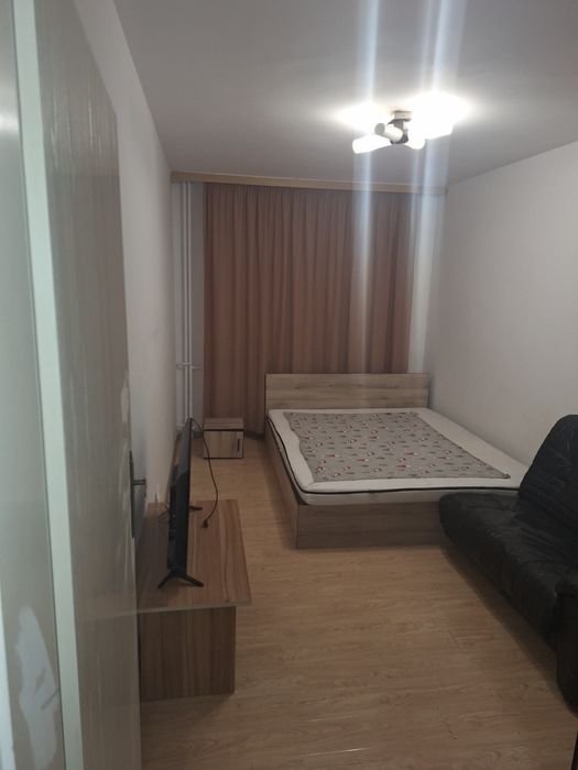 Apartament cu 3 camere de Închiriat