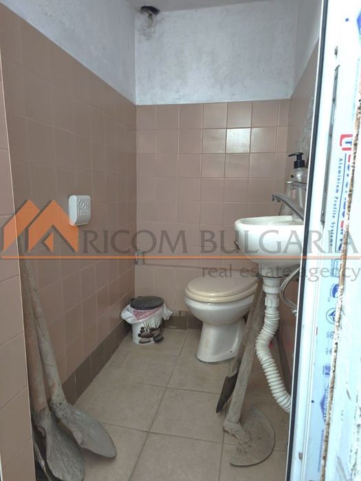 Магазин в Варна-Аспарухово площ 38