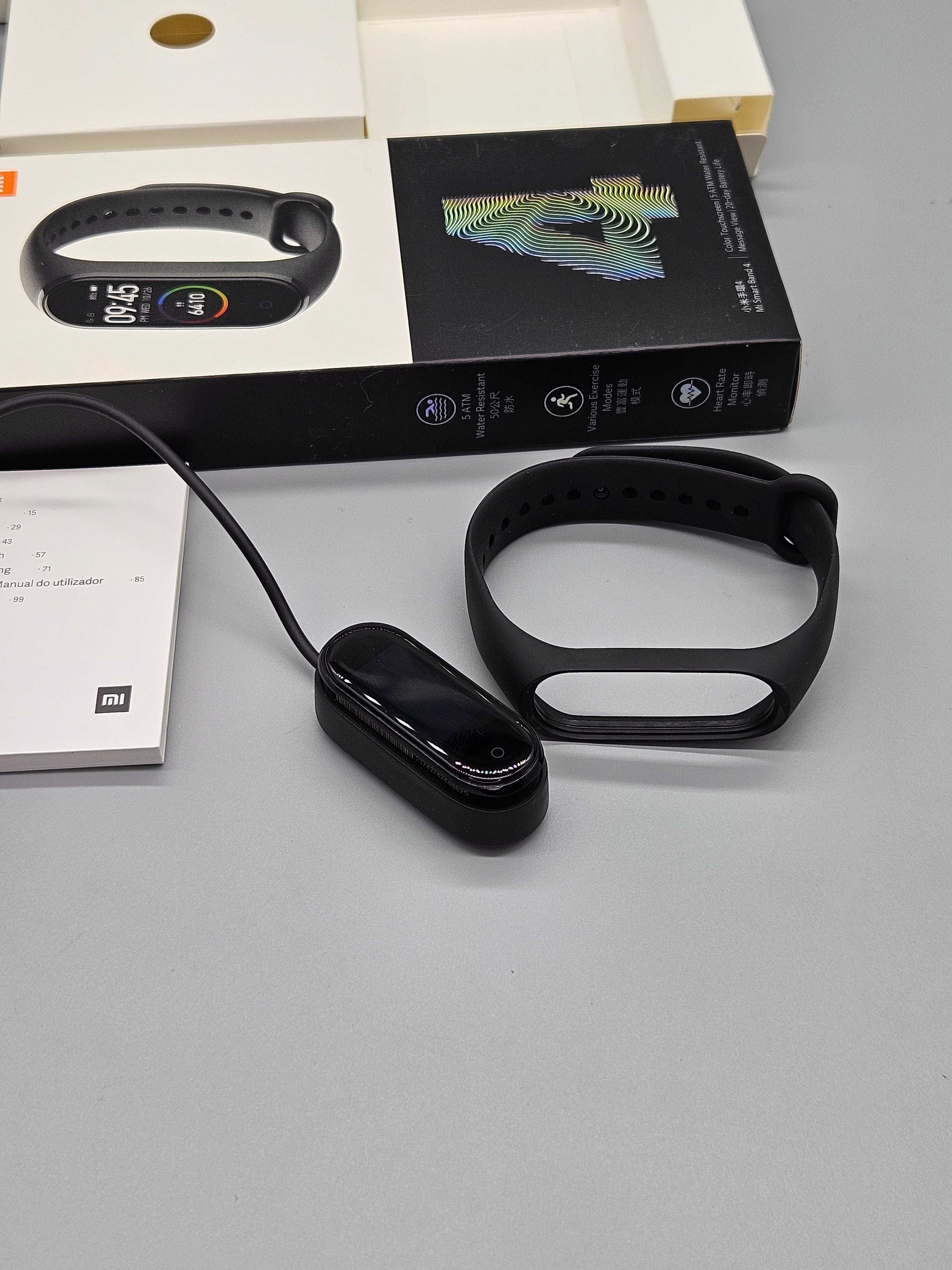 Xiaomi Mi Smart Band 4 – Смарт гривна с цветен AMOLED дисплей!Черни.