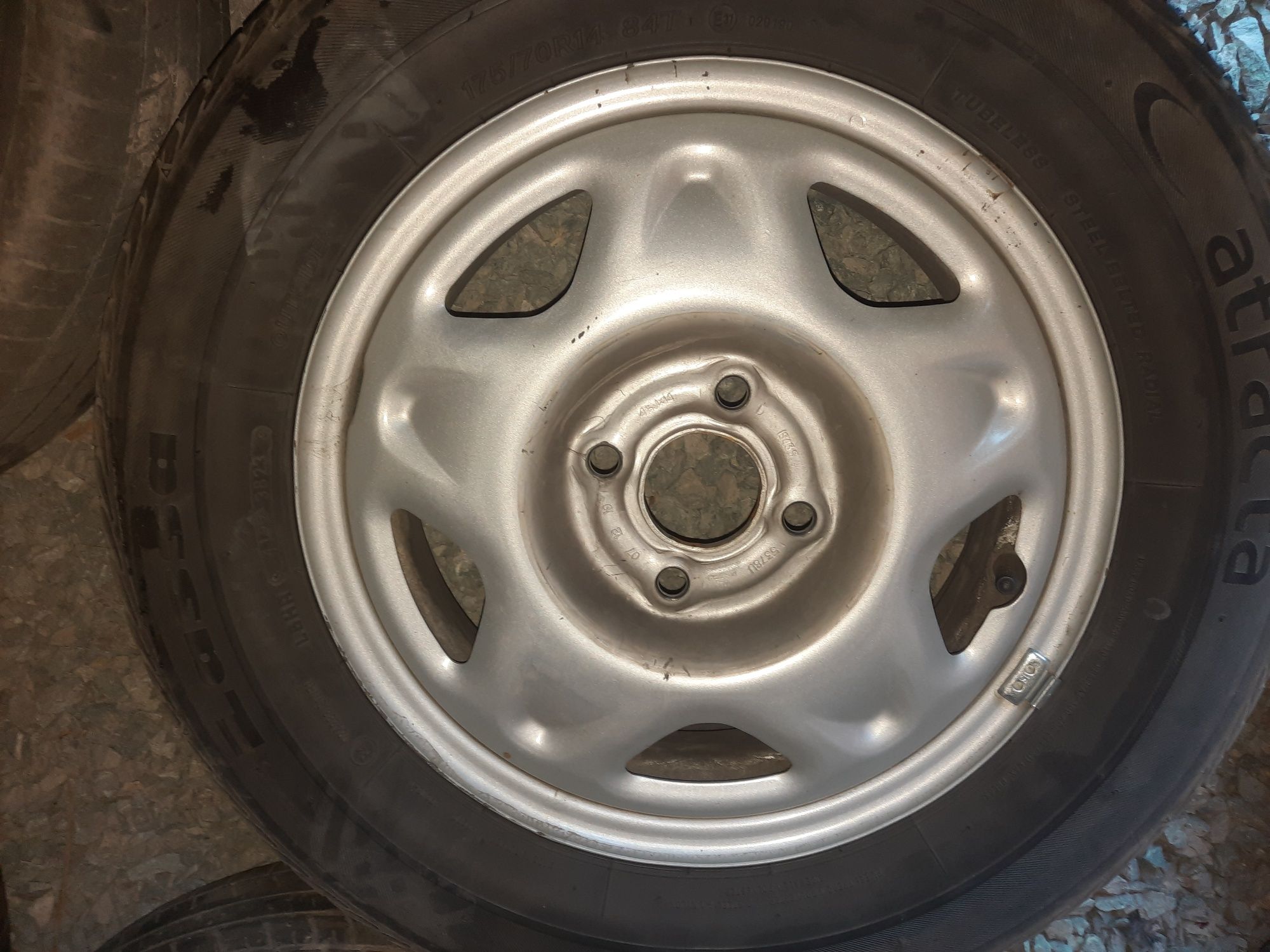 Spark diska r14 satiladi myaxky