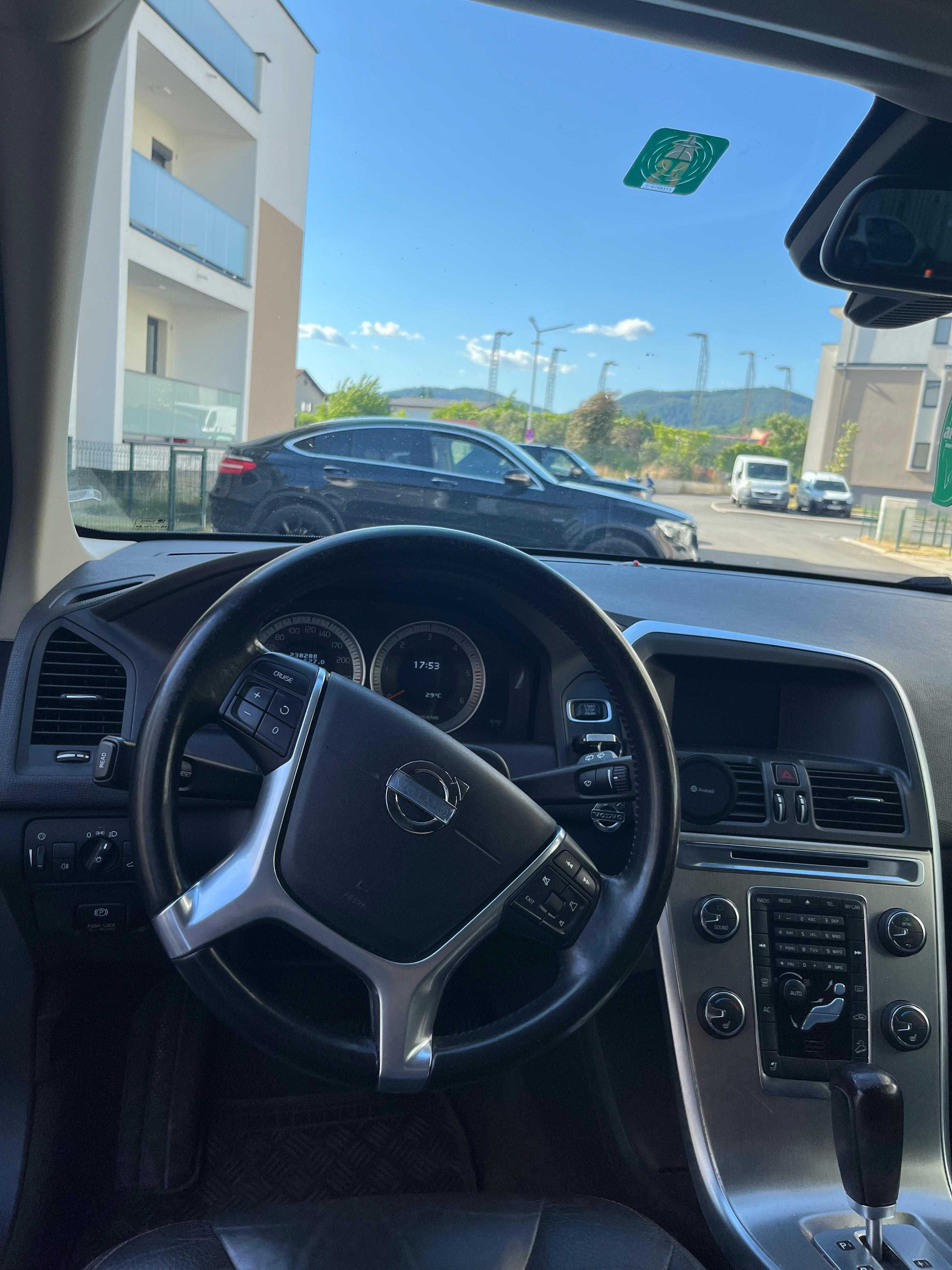 Volvo XC60 D5, 2.4D, 205cp, 4x4