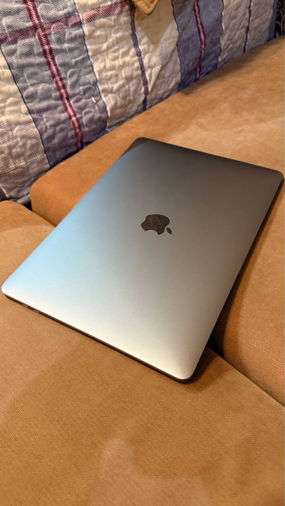 MacBook Pro 13” с чипом Apple M2, модель A2338