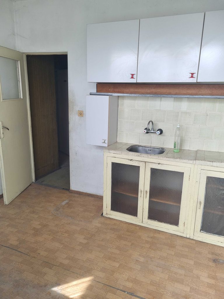 Продава се Двустаен апартамент в Стара Загора, Опълченски - 57 кв.м за 948 €/кв.м - Снимка #2