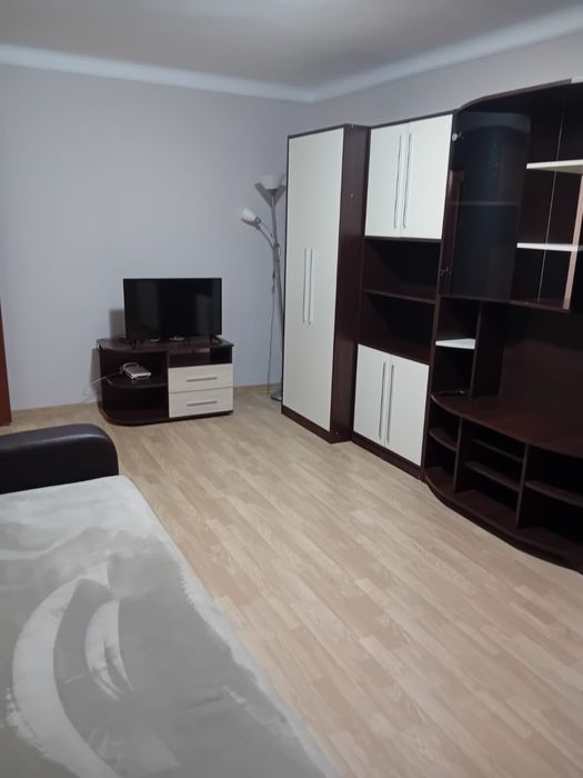 Proprietar inchiriez apartament doua camere Sovata