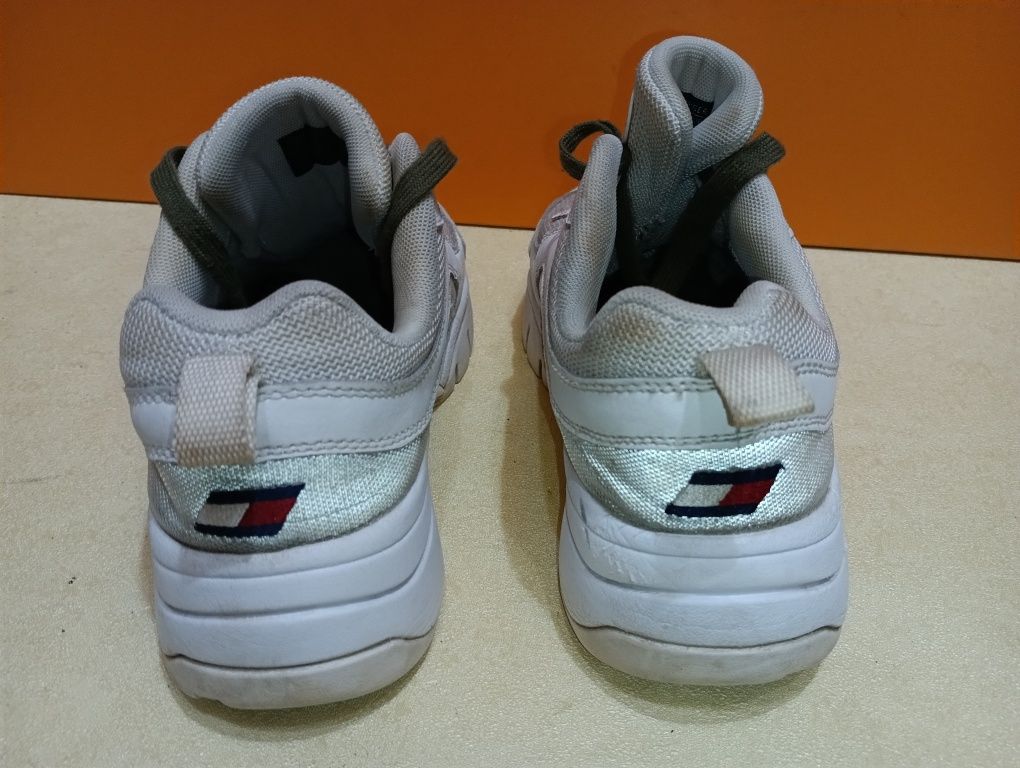 Hilfiger N 40 - 29 лв