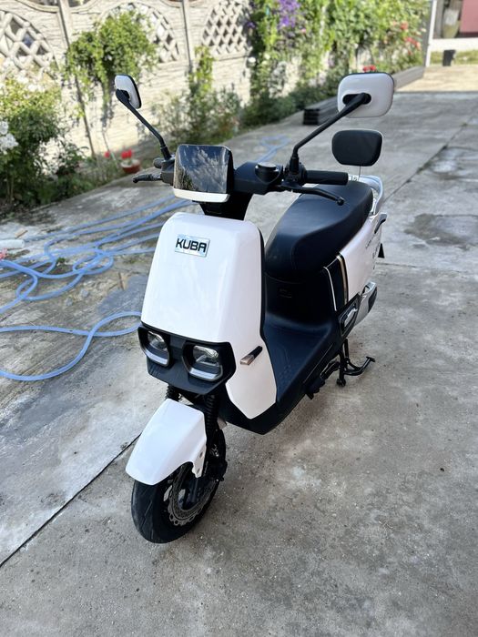 Scuter electric 1200€  schimb cu masina