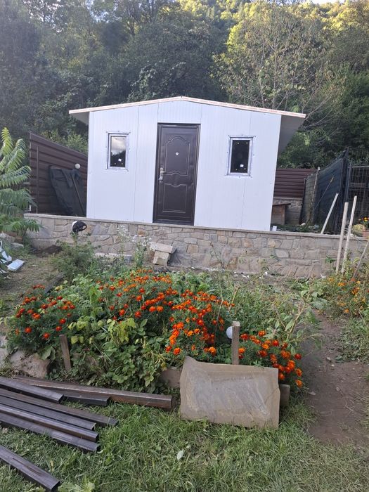 Vând și fac magazie și garaje etc